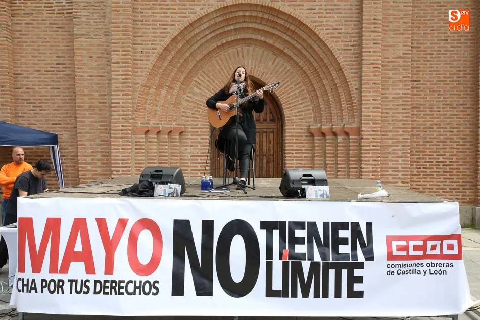Foto 5 - Las fiestas de UGT y CCOO re&uacute;nen a los afiliados con motivo del 1 de mayo  