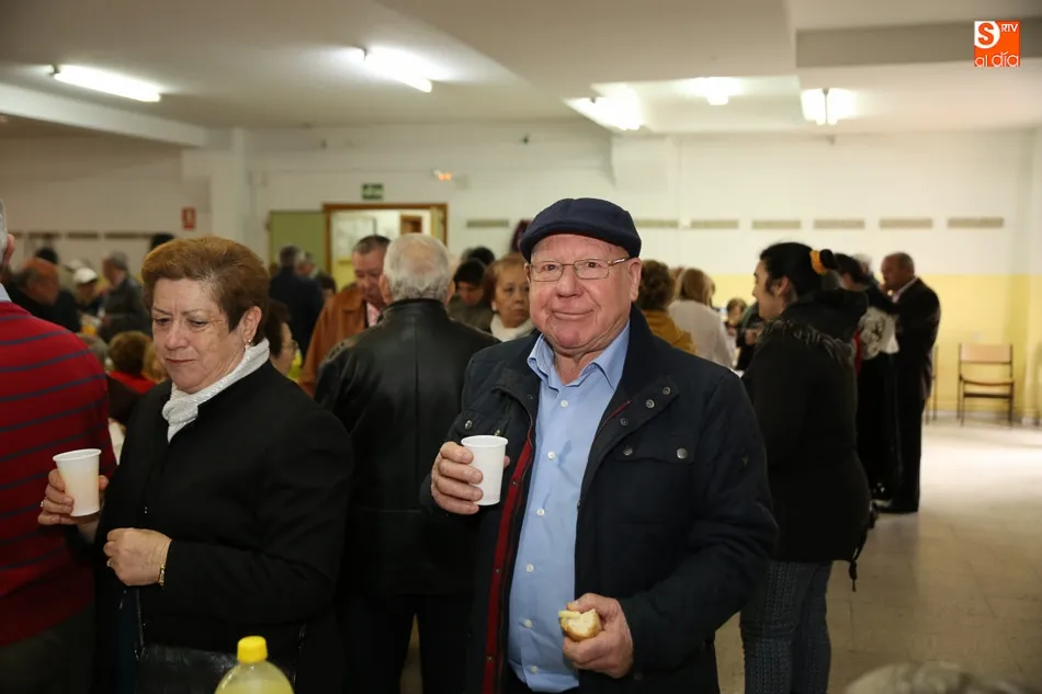 Foto 6 - Los mayores del barrio de San Jos&eacute; celebran la fiesta de su patr&oacute;n con una comida  