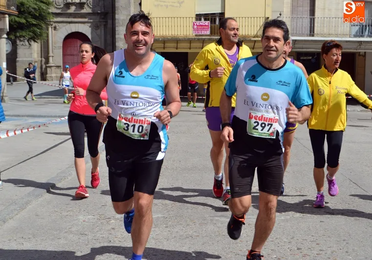 Foto 10 - Isabel Almaraz y Pablo Rodr&iacute;guez se llevan una concurrida XXVI Carrera Padres, Hijos y Abuelos de...