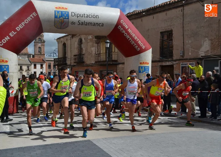 Foto 7 - Isabel Almaraz y Pablo Rodr&iacute;guez se llevan una concurrida XXVI Carrera Padres, Hijos y Abuelos de...