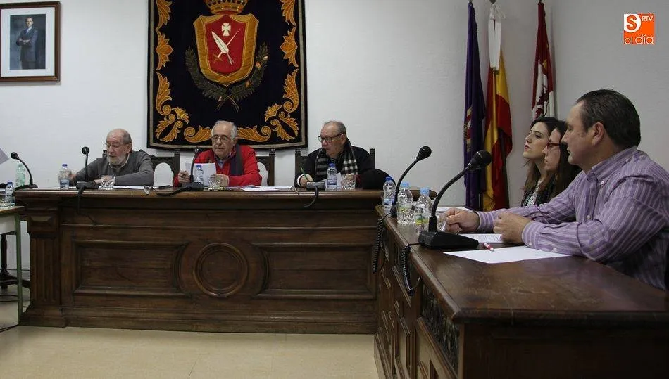 El equipo de Gobierno acudió en solitario al pleno