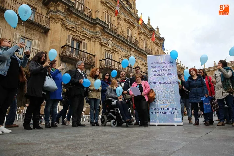 Foto 6 - Salamanca se vuelca con el homenaje al D&iacute;a Internacional contra el Bullying  