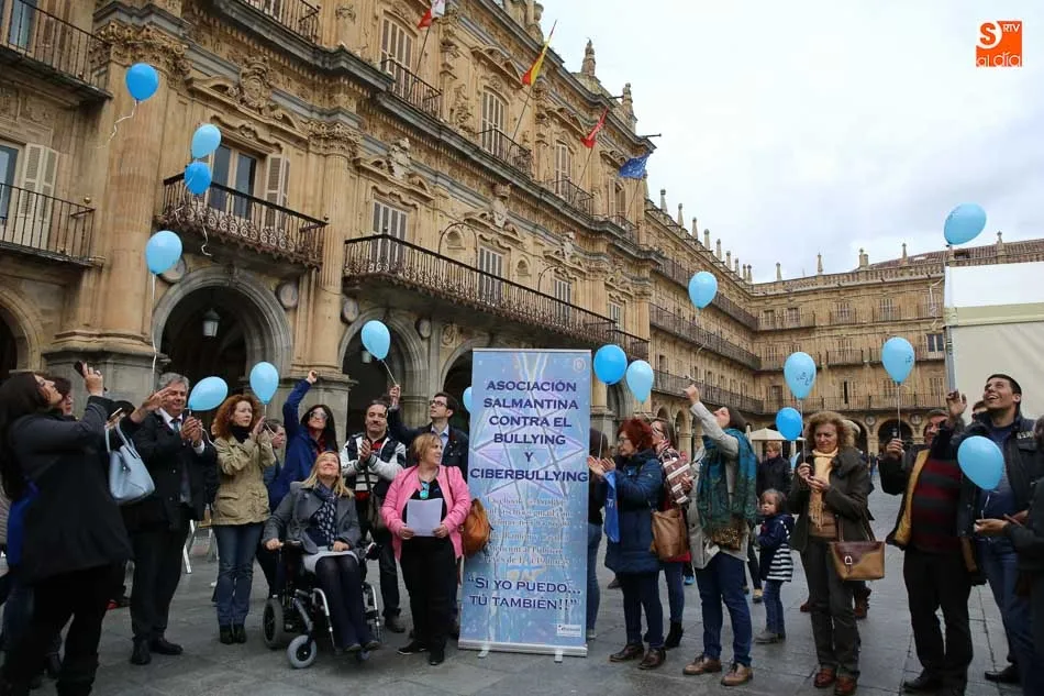 Foto 3 - Salamanca se vuelca con el homenaje al D&iacute;a Internacional contra el Bullying  