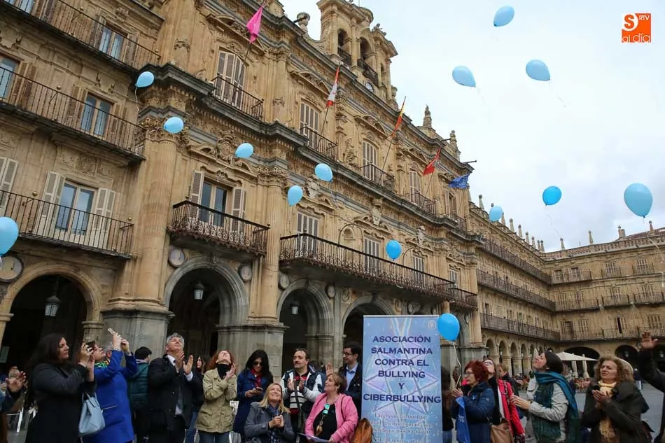 Foto 2 - Salamanca se vuelca con el homenaje al D&iacute;a Internacional contra el Bullying  