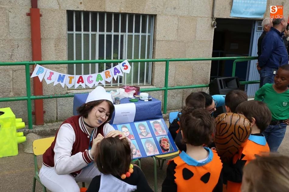 Foto 4 - Actividades en el colegio Trinitarios y defile de disfraces para los m&aacute;s peque&ntilde;os