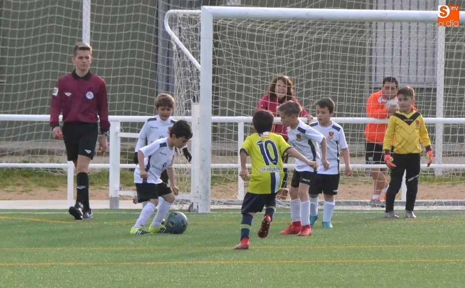 El Prebenjamín del Ciudad Rodrigo tiene una mala tarde ante un Helmántico que dejó un gran gesto ...