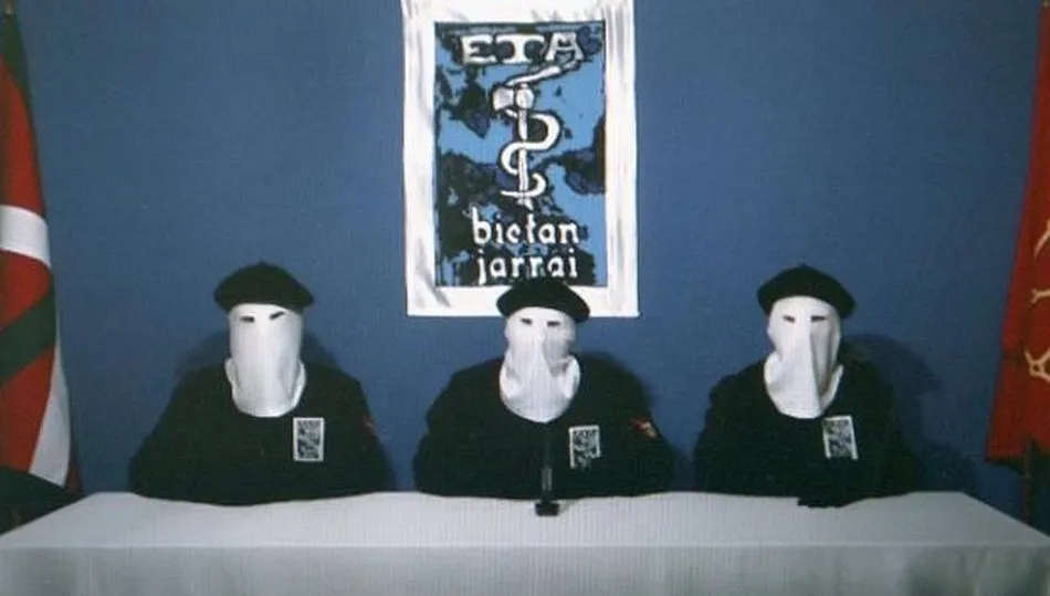ETA anuncia su disolución en una carta  