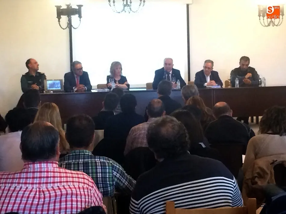 Foto 3 - En torno a 200 personas participar&aacute;n en el curso de presidentes de espect&aacute;culos taurinos  