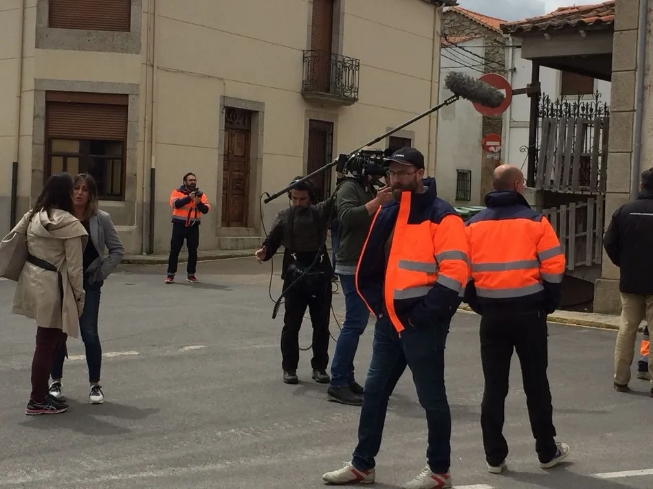 Foto 6 - Trabajadores de Berkeley se concentran a las puertas del Ayuntamiento de Villavieja de Yeltes  