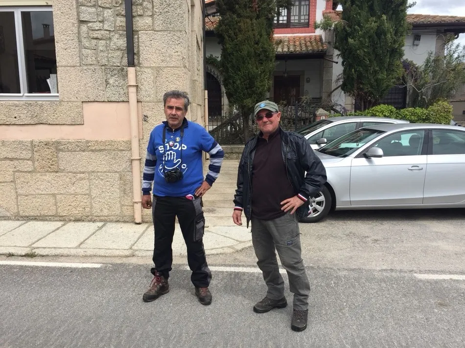 Foto 2 - Trabajadores de Berkeley se concentran a las puertas del Ayuntamiento de Villavieja de Yeltes  