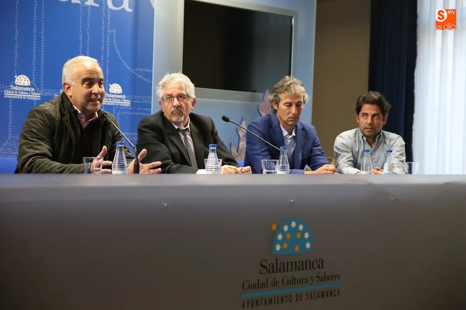 Foto 10 - 33 a&ntilde;os de ciencia taurina descubre la trayectoria de la Escuela de Tauromaquia en una mesa redonda