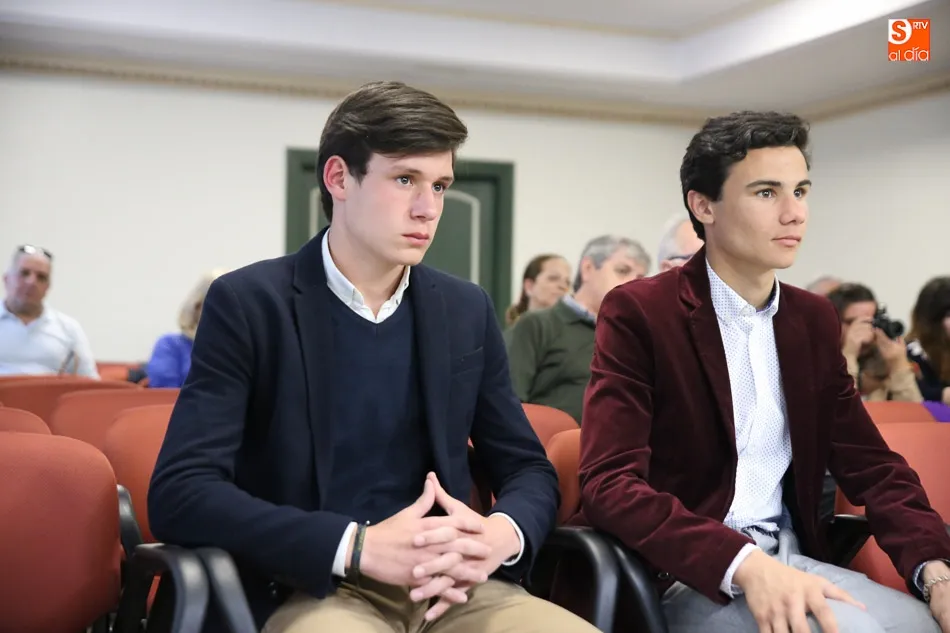 Foto 8 - 33 a&ntilde;os de ciencia taurina descubre la trayectoria de la Escuela de Tauromaquia en una mesa redonda