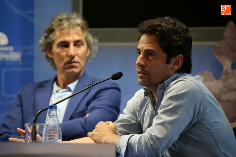 Foto 4 - 33 a&ntilde;os de ciencia taurina descubre la trayectoria de la Escuela de Tauromaquia en una mesa redonda