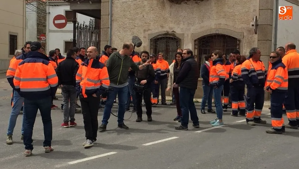 Cocnentración de los trabajadores de Berkeley, ayer frente al Ayuntamiento / SILVESTRE