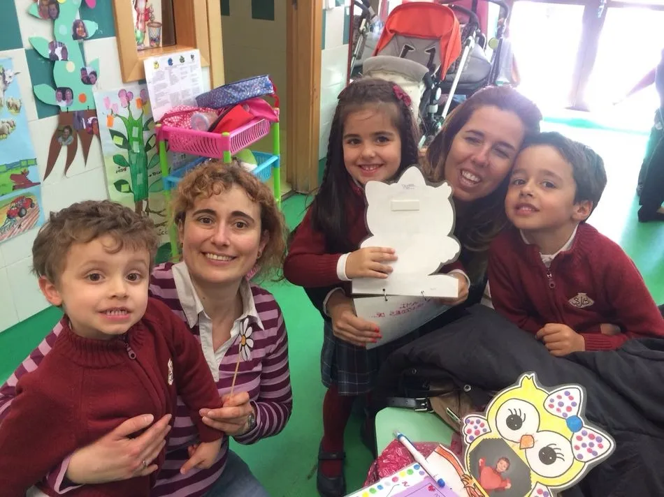 Foto 10 - Los m&aacute;s peque&ntilde;os del Colegio San Juan Bosco celebran con sus madres su D&iacute;a