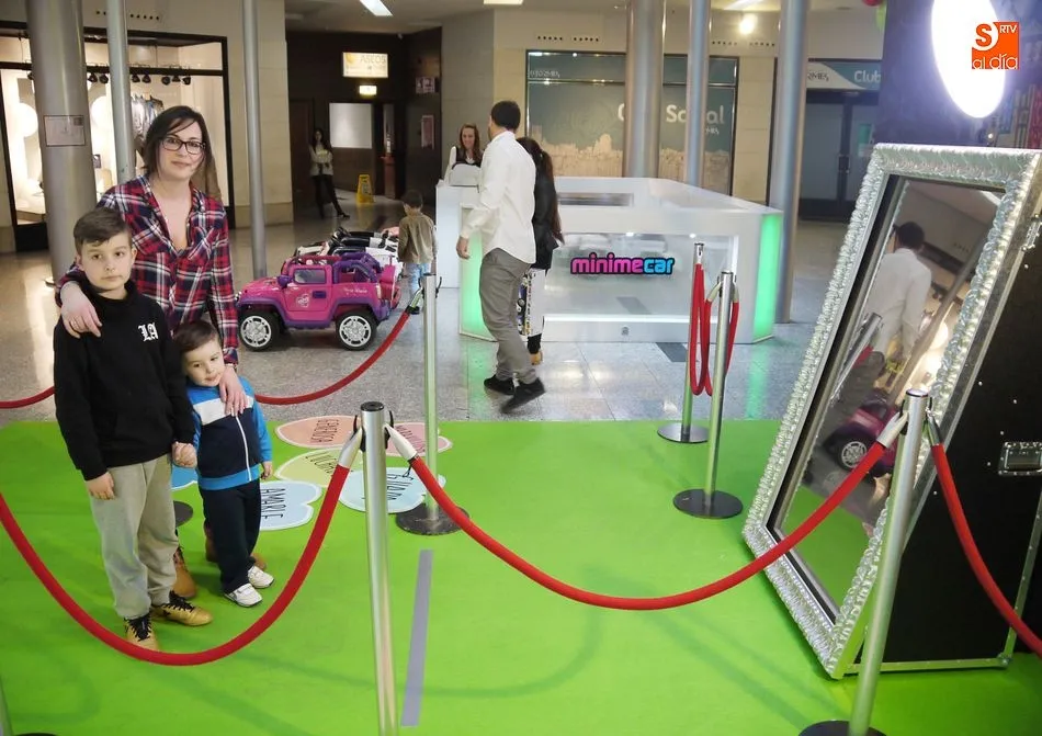 Foto 10 - Espejito m&aacute;gico&hellip; para celebrar el D&iacute;a de la Madre en el Centro Comercial El Tormes