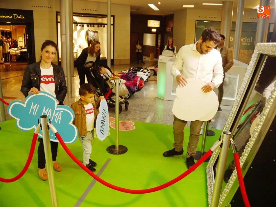 Foto 2 - Espejito m&aacute;gico&hellip; para celebrar el D&iacute;a de la Madre en el Centro Comercial El Tormes