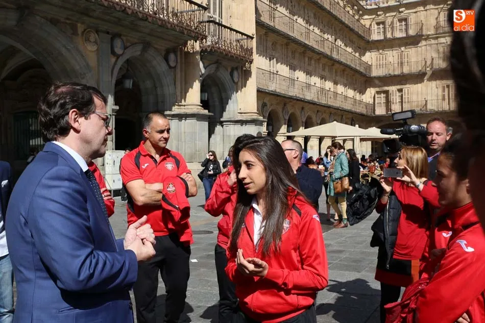 Foto 11 - El alcalde recibe al CD Salamanca FF tras su reciente ascenso a Segunda Divisi&oacute;n