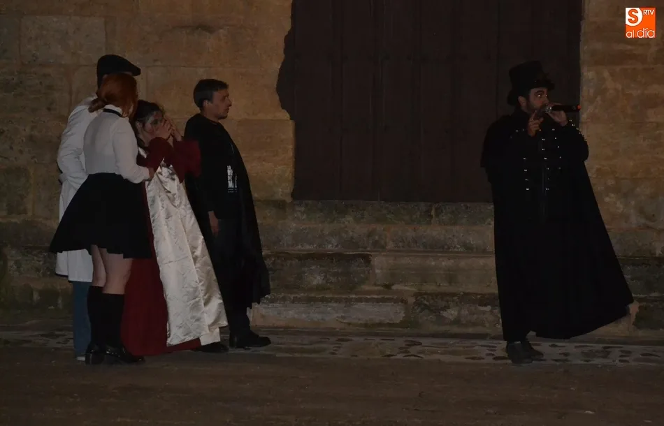 Foto 3 - M&aacute;s de un centenar de personas asiste al estreno oficial de la Ruta de los Malditos 2  