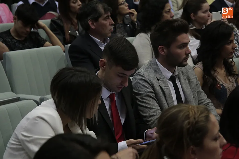 Foto 8 - Imposici&oacute;n de becas a los alumnos del Grado en Ingenier&iacute;a Qu&iacute;mica