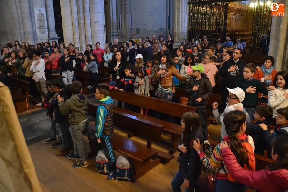 Foto 8 - Ni&ntilde;os de varios puntos de la Di&oacute;cesis crean una fuente para honrar a la Virgen Mar&iacute;a  