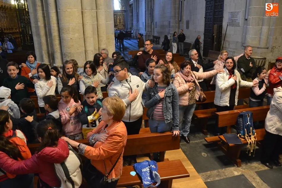 Foto 7 - Ni&ntilde;os de varios puntos de la Di&oacute;cesis crean una fuente para honrar a la Virgen Mar&iacute;a  