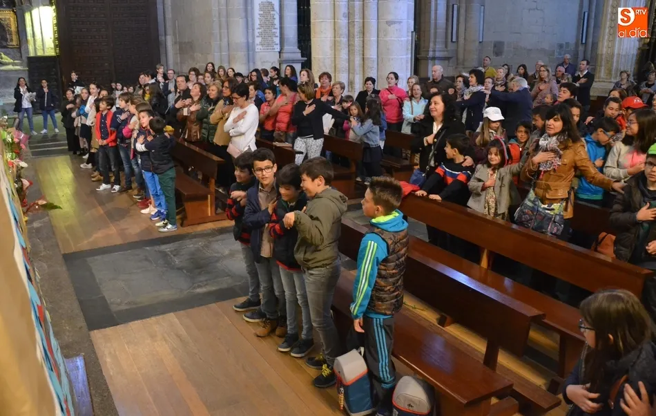 Foto 6 - Ni&ntilde;os de varios puntos de la Di&oacute;cesis crean una fuente para honrar a la Virgen Mar&iacute;a  