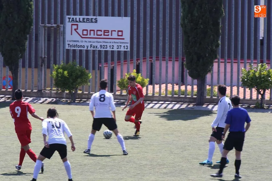 Foto 3 - El Navega dice adi&oacute;s a la Liga Nacional Juvenil tras caer en casa con el Burgos (0-2)