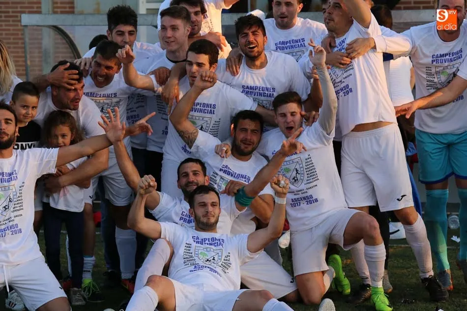 Foto 9 - El Ribert firma su ascenso a Regional en la temporada de su regreso a la competici&oacute;n