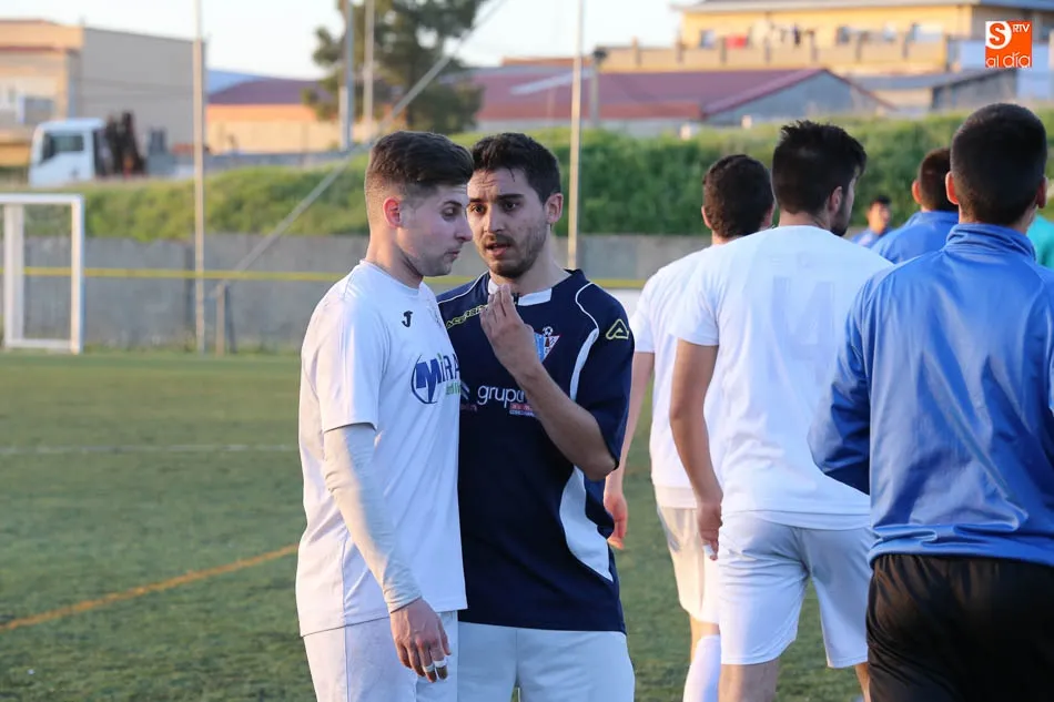 Foto 5 - El Ribert firma su ascenso a Regional en la temporada de su regreso a la competici&oacute;n