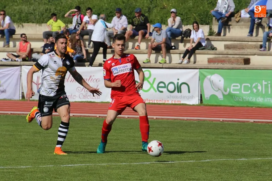 Foto 9 - El Numancia B se suma a la fiesta de Unionistas campe&oacute;n con una contundente victoria (0-3)