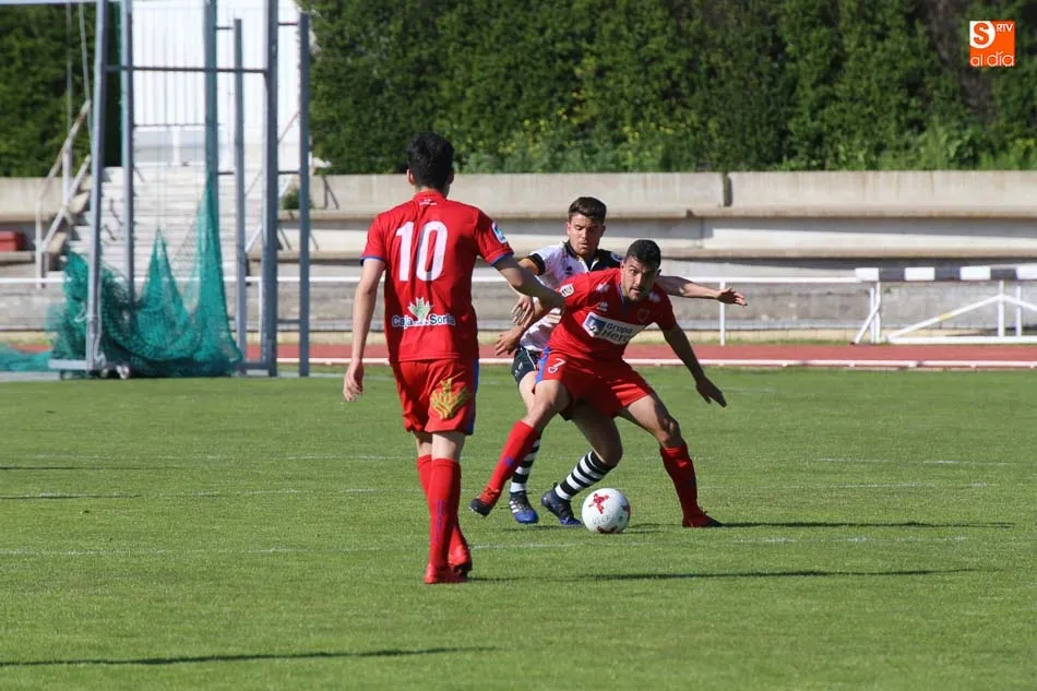 Foto 7 - El Numancia B se suma a la fiesta de Unionistas campe&oacute;n con una contundente victoria (0-3)