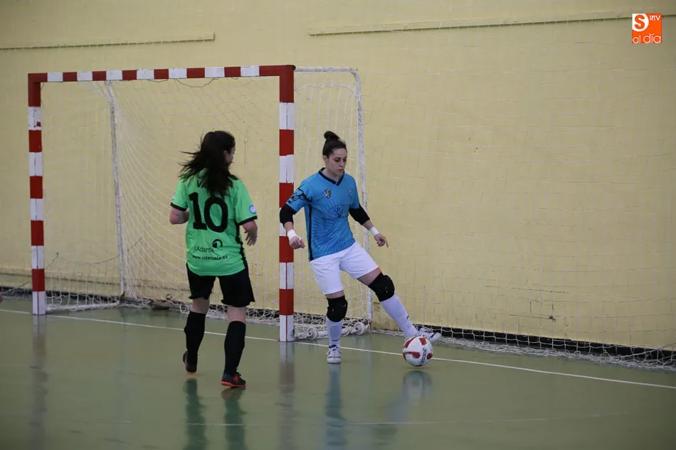 Foto 3 - Las chicas de la Usal cierran su gran a&ntilde;o con triunfo y el Inter Sala se lleva el derbi ante el...