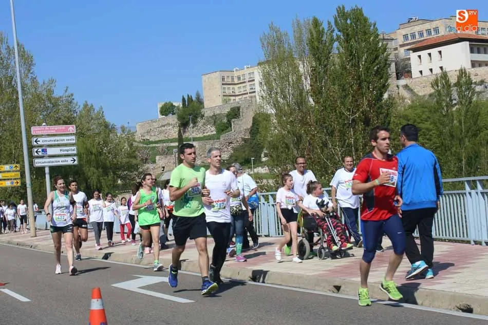 Foto 6 - El colegio Misioneras de la Providencia celebra la segunda edici&oacute;n de su carrera