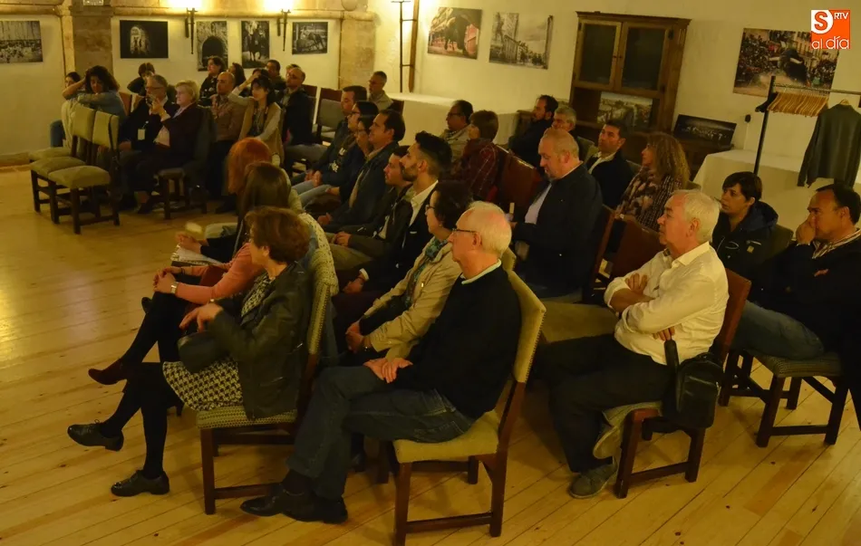 Foto 5 - Una velada m&uacute;sico-po&eacute;tica culmina el largu&iacute;simo d&iacute;a de los participantes en el Fam Trip  