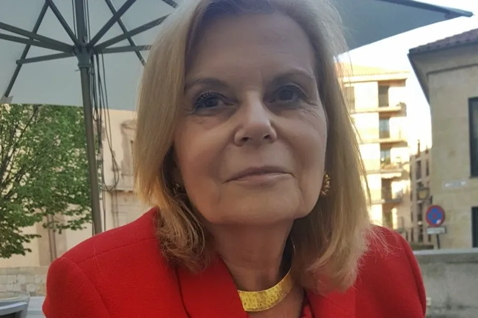 La escritora Carme Riera, en la Feria del Libro de Salamanca.