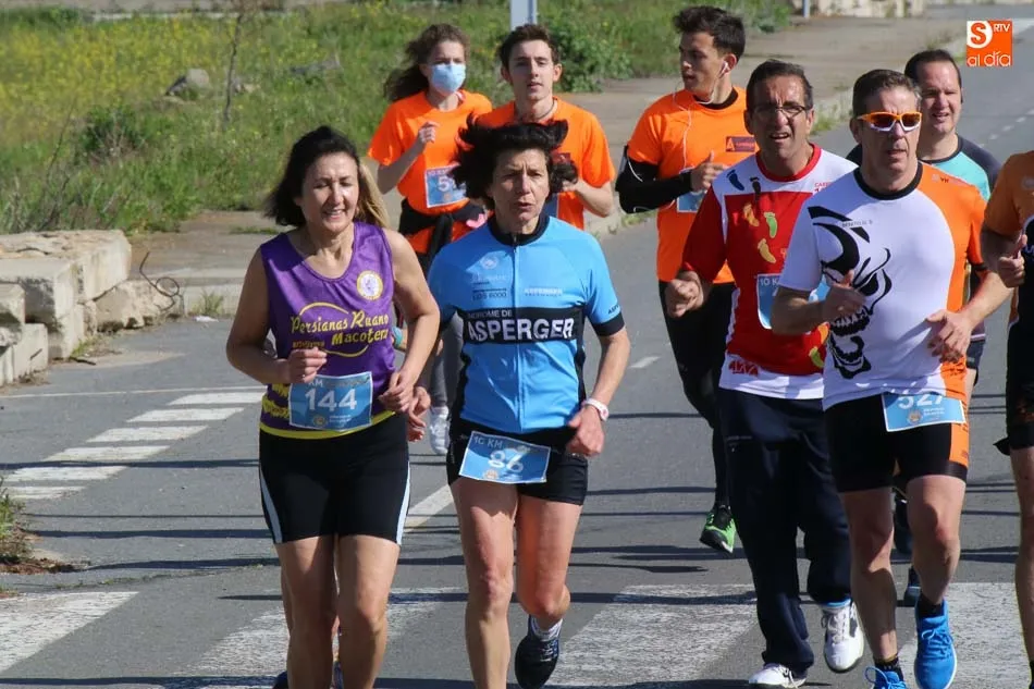 Foto 6 - Los 10 kil&oacute;metros de Gudino debutan en Villamayor con una amplia participaci&oacute;n y con intencion de ...