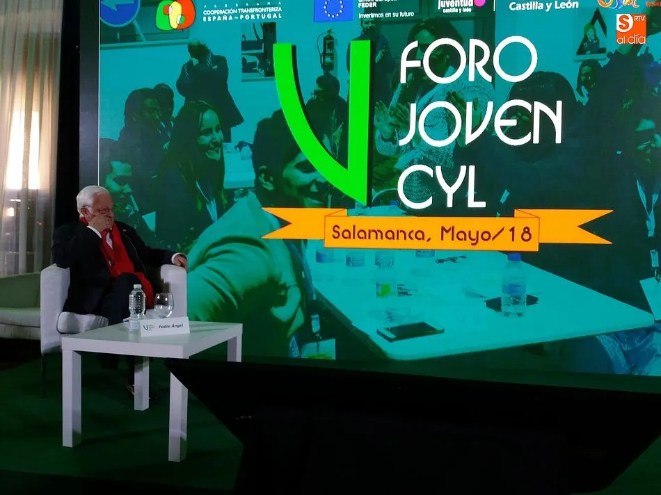 Foto 4 - &ldquo;Hacer el bien no es de izquierdas ni de derechas, es patrimonio de todos&rdquo;  