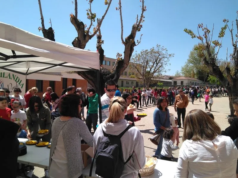 Foto 11 - 200 personas se unen a la fiesta del D&iacute;a de la Familia en Teresianas  