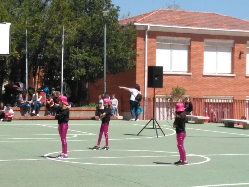 Foto 6 - 200 personas se unen a la fiesta del D&iacute;a de la Familia en Teresianas  