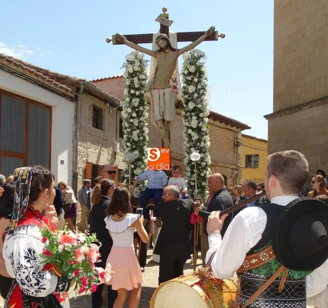 Foto 6 - Culminan las fiestas del Cristo de la piedad de Palencia de Negrilla  