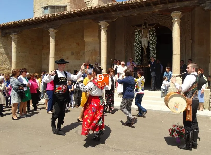 Foto 4 - Culminan las fiestas del Cristo de la piedad de Palencia de Negrilla  