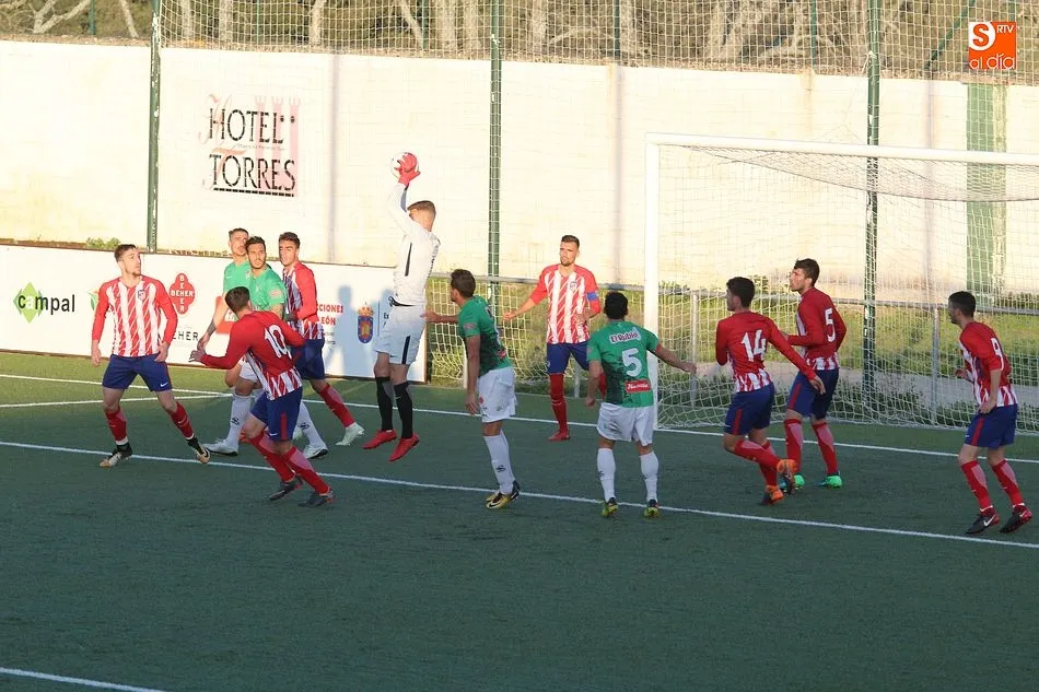 Foto 2 - El CD Guijuelo logra la salvaci&oacute;n sufriendo ante el Atl&eacute;tico de Madrid B (0-0)