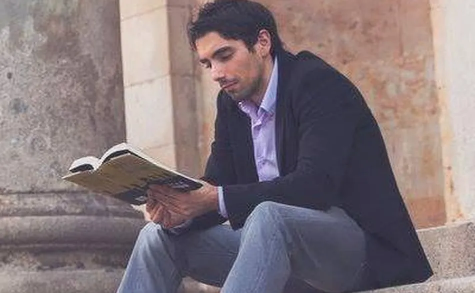 El escritor Juan José Nieto publica su primera obra en solitario