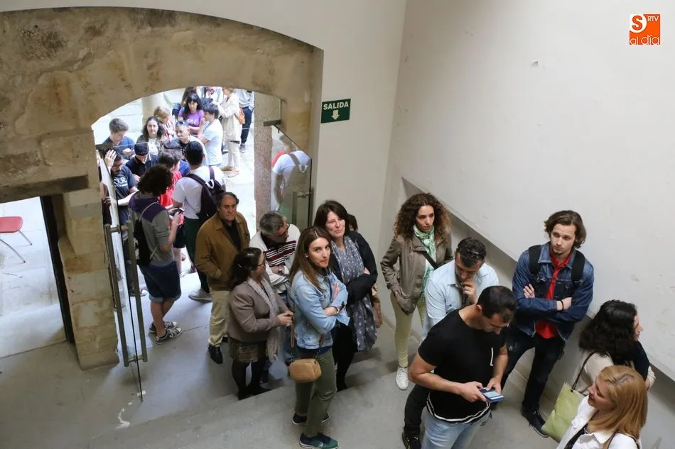 Foto 2 - Respuesta multitudinaria a las pruebas para contratar a 100 figurantes en Salamanca