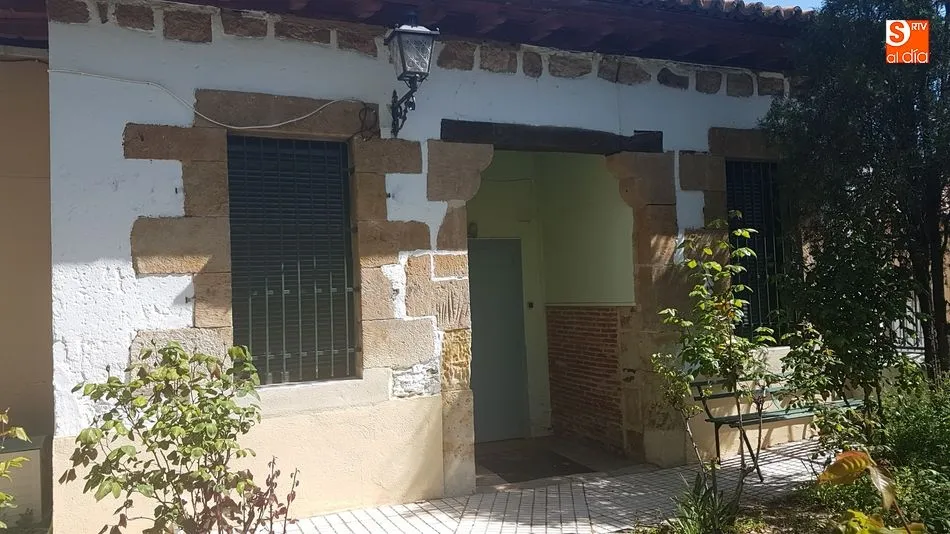 Foto 2 - El Ayuntamiento invertir&aacute; m&aacute;s 117.000 euros en la restauraci&oacute;n del Centro de Mayores de Tejares