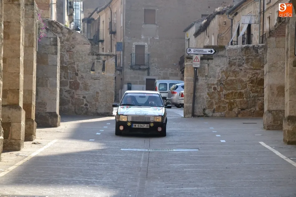 Foto 8 - Los veh&iacute;culos del Spain Classic Rally ponen rumbo a Trujillo  