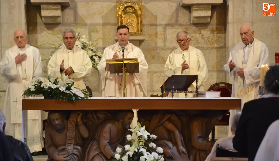 Foto 2 - El Obispo preside el d&iacute;a grande en honor a la Virgen de la Salud de los Enfermos  