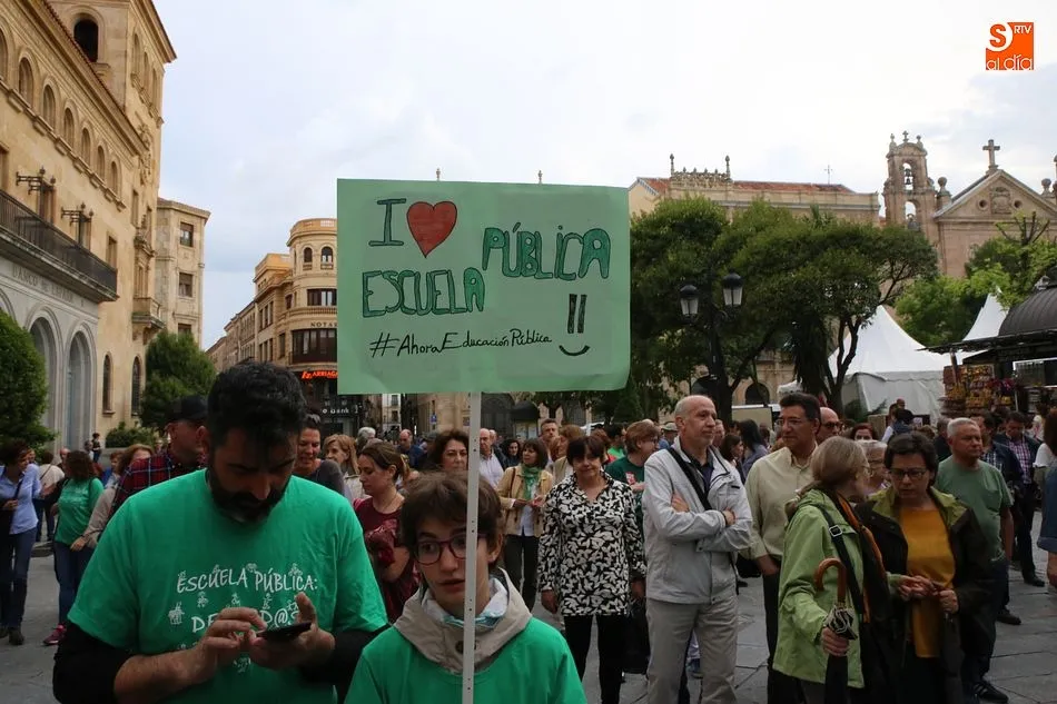 Foto 10 - &lsquo;Nos est&aacute;n robando la educaci&oacute;n y la vamos a recuperar&rsquo;, la Marea Verde recorre de nuevo las...