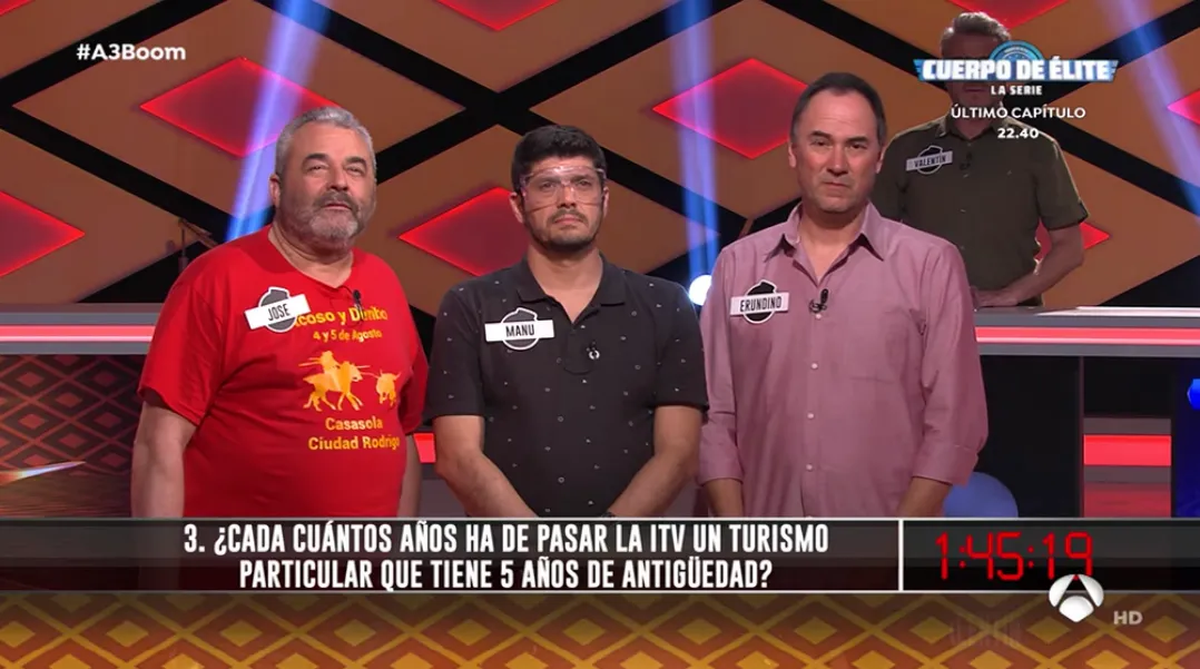 Foto 2 - Jos&eacute; Pinto explica c&oacute;mo luchar contra los incendios y promociona el Acoso y Derribo  
